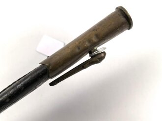 Preußen Kaiserreich, Scheide für Eigentums-Seitengewehr 1871, Naht geschlossen, Scheidenmundöffnung  für Klingenbreite 23,5 mm, Gesamtlänge ca 50 cm, Leder hart