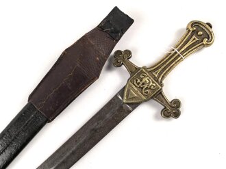 Großbritannien, Drummer Sword für Royal Marines, Modell 1857 Pattern Mark1, 2 schneidige Klinge mit Mittelgrat, Messinggriff mit Herrschermonogram VR, diverse Stempel und Marken auf dem Griffstück