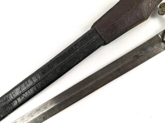 Großbritannien, Drummer Sword für Royal Marines, Modell 1857 Pattern Mark1, 2 schneidige Klinge mit Mittelgrat, Messinggriff mit Herrschermonogram VR, diverse Stempel und Marken auf dem Griffstück