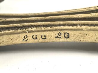 Großbritannien, Drummer Sword für Royal Marines, Modell 1857 Pattern Mark1, 2 schneidige Klinge mit Mittelgrat, Messinggriff mit Herrschermonogram VR, diverse Stempel und Marken auf dem Griffstück