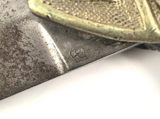 Großbritannien, Drummer Sword für Royal Marines, Modell 1857 Pattern Mark1, 2 schneidige Klinge mit Mittelgrat, Messinggriff mit Herrschermonogram VR, diverse Stempel und Marken auf dem Griffstück