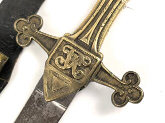 Großbritannien, Drummer Sword für Royal Marines, Modell 1857 Pattern Mark1, 2 schneidige Klinge mit Mittelgrat, Messinggriff mit Herrschermonogram VR, diverse Stempel und Marken auf dem Griffstück