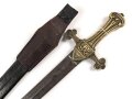 Großbritannien, Drummer Sword für Royal Marines, Modell 1857 Pattern Mark1, 2 schneidige Klinge mit Mittelgrat, Messinggriff mit Herrschermonogram VR, diverse Stempel und Marken auf dem Griffstück