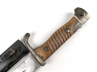Kaiserreich, Seitengewehr M1889, Eigentumstück, vernickelte Stahlteile, nicht aufpflanzbar, Klinge sehr gut, ohne Marken, Scheide Originallack,