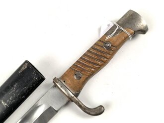 Kaiserreich, Seitengewehr M1889, Eigentumstück, vernickelte Stahlteile, nicht aufpflanzbar, Klinge sehr gut, ohne Marken, Scheide Originallack,