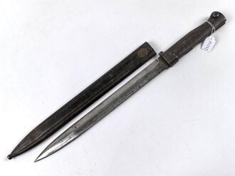 1.Weltkrieg, Aushilfsseitengewehr Typ EB 28 ( nach Carter ) mit gegossenem Ganzstahlgriff ,Parierstange bzw Mündungsring wohl feldmäßig entfernt, Scheide Originallack,