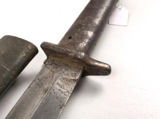 1.Weltkrieg, Aushilfsseitengewehr Typ EB33  ( nach Carter ) sogenannter badischer Typ  mit gegossenem Ganzstahlgriff und Reinigungsöffnung, Scheide Originallack
