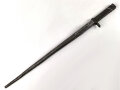 1.Weltkrieg, Aushilfsseitengewehr mit sogenannter Orgelpfeifenscheide aus Stahlblech, diese stark verbeult und ca 16 cm an der Naht offen ,Reste von  feldgrauen Originallack auf Griffstück, Klinge aus altem Dillenbajonett  ,