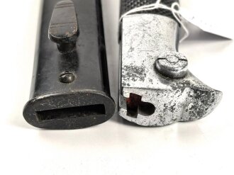 Exraseitengewehr  KS98,  Eigentumstück, Gesamtlänge 35 cm, ohne Hersteller, roter Filz in Führungsschiene,