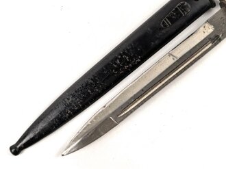 Exraseitengewehr  KS98,  Eigentumstück, Gesamtlänge 35 cm, ohne Hersteller, roter Filz in Führungsschiene,