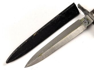Frankreich 2.Weltkrieg, Kampfmesser " 41 GONON" Unter deutscher Besatzung Hergestellt und so an Deutsche Soldaten in Norwegen ausgegeben. Guter Gesamtustand