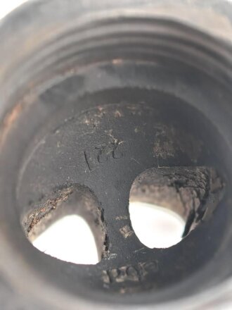 Mundstück für Gasmaskenfilter Wehrmacht, spätes Stück, wird direkt auf den Gasmaskenfilter aufgeschraubt. Selten, Gummi angetrocknet