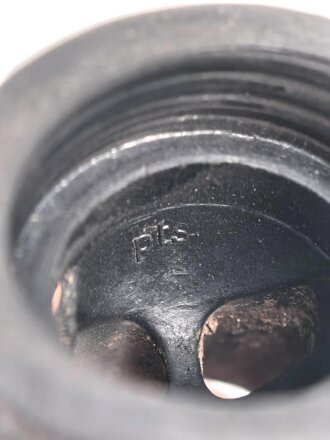 Mundstück für Gasmaskenfilter Wehrmacht, spätes Stück, wird direkt auf den Gasmaskenfilter aufgeschraubt. Selten, Gummi angetrocknet