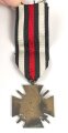 Ehrenkreuz für Frontkämpfer am Band mit Hersteller Ad. B. L., angelaufen