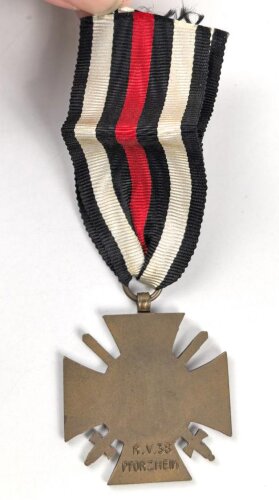 Ehrenkreuz für Frontkämpfer am Band mit Hersteller R.V. 38 Pforzheim