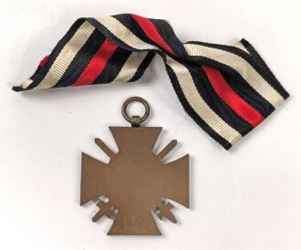 Ehrenkreuz für Frontkämpfer mit Hersteller R.V....