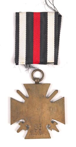 Ehrenkreuz für Frontkämpfer mit Hersteller 83...
