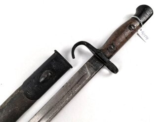 Großbritannien, Seitengewehr 1911 Pattern Enfield P07 Hooked Quillon Bayonet  seltene Scheide des 1.Modells, Hersteller Sanderson, Scheidenblech und Griffteile nachlackiert