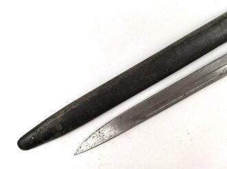Großbritannien, Seitengewehr 1911 Pattern Enfield P07 Hooked Quillon Bayonet  seltene Scheide des 1.Modells, Hersteller Sanderson, Scheidenblech und Griffteile nachlackiert