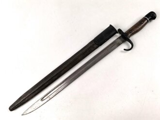 Großbritannien, Seitengewehr 1911 Pattern Enfield P07 Hooked Quillon Bayonet  seltene Scheide des 1.Modells, Hersteller Sanderson, Scheidenblech und Griffteile nachlackiert