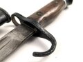 Großbritannien, Seitengewehr 1911 Pattern Enfield P07 Hooked Quillon Bayonet  seltene Scheide des 1.Modells, Hersteller Sanderson, Scheidenblech und Griffteile nachlackiert