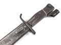 Kaiserreich, 1.Weltkrieg, Aushilfsseitengewehr Typ EB47 ( nach Carter ) mit geprägtem  Ganzstahlgriff , Originallackreste, Klinge mit Hohlkehle,  fag Scheide mit Truppenbezeichnung, Schraube ergänzt,