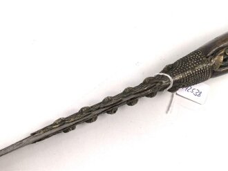 Osmanisches Reich, Yatagan,Türkei/Balkan 19.Jahrhundert, Holzgriffschalen  mit plastischen Messingbeschlägen, verzierte Klingentülle ebenfalls aus Messing, Klinge scharf mit oberflächlichem Rost, Gesamtlänge 76 cm