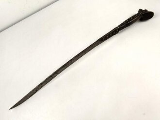 Osmanisches Reich, Yatagan,Türkei/Balkan 19.Jahrhundert, Holzgriffschalen  mit plastischen Messingbeschlägen, verzierte Klingentülle ebenfalls aus Messing, Klinge scharf mit oberflächlichem Rost, Gesamtlänge 76 cm