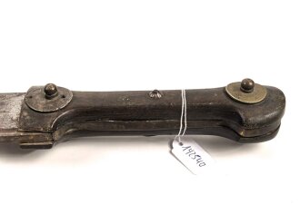 Russland, Kaukasus 19.Jahrhundert, Horngriffschalen  mit Beschlägen aus verschiedenen arabischen und einer spanischen Münze,  Klinge scharf mit 3 Hohlbahnen und Rosettenmarke, oberflächlicher Rost, Gesamtlänge 77,5 cm,