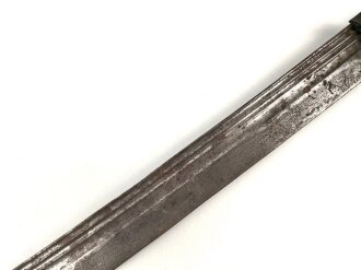 Russland, Kaukasus 19.Jahrhundert, Horngriffschalen  mit Beschlägen aus verschiedenen arabischen und einer spanischen Münze,  Klinge scharf mit 3 Hohlbahnen und Rosettenmarke, oberflächlicher Rost, Gesamtlänge 77,5 cm,
