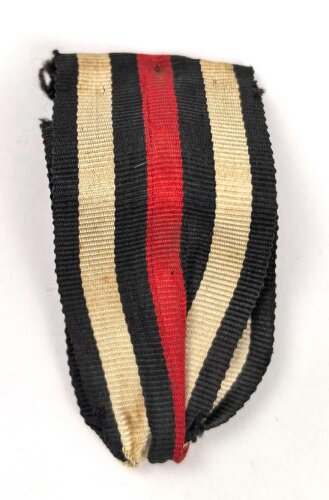 Band zum Ehrenkreuz für Frontkämpfer / Kriegsteilnehmer. Breite 30mm, Gesamtlänge 12cm
