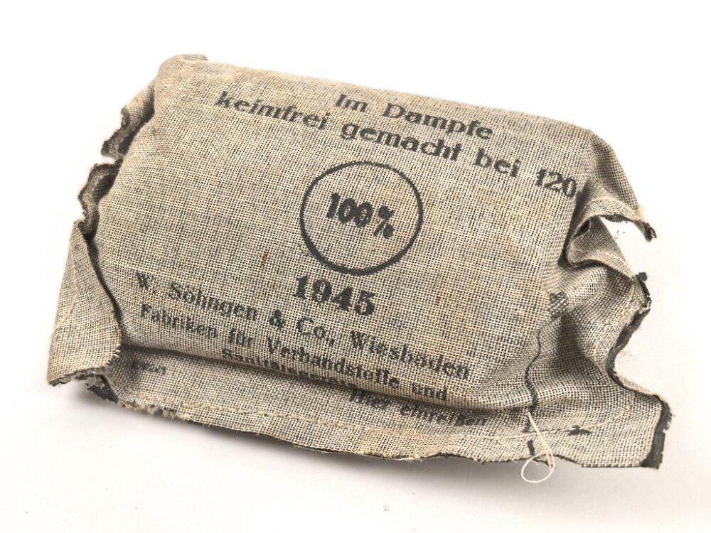 Verbandpäckchen kleines Modell datiert 1945, 30,00