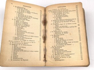 Drei Jahre im Sattel - Ein Lern und Lesebuch für den Dienstunterricht des deutschen Kavalleristen datiert 1899, 496 Seiten, DIN A5, stark gebraucht, Viele Seiten lose