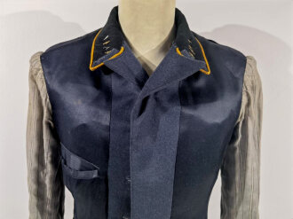 Luftwaffe, Viertaschenrock für einen Oberfeldwebel fliegertechnisches Personal. Alle Effekten Originalvernäht.