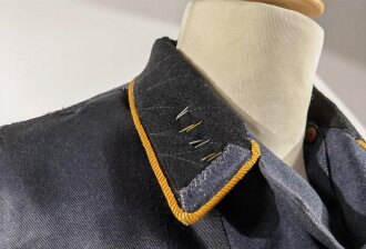 Luftwaffe, Viertaschenrock für einen Oberfeldwebel fliegertechnisches Personal. Alle Effekten Originalvernäht.
