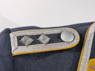 Luftwaffe, Viertaschenrock für einen Oberfeldwebel fliegertechnisches Personal. Alle Effekten Originalvernäht.