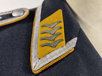 Luftwaffe, Viertaschenrock für einen Oberfeldwebel fliegertechnisches Personal. Alle Effekten Originalvernäht.