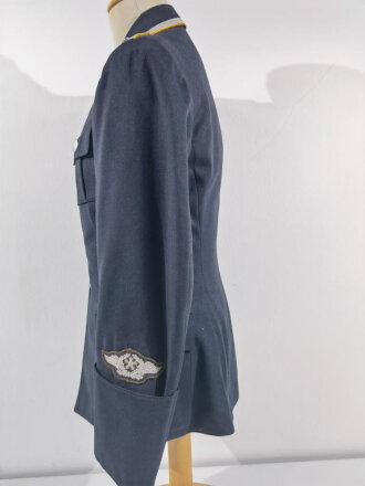 Luftwaffe, Viertaschenrock für einen Oberfeldwebel fliegertechnisches Personal. Alle Effekten Originalvernäht.