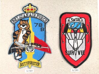 Belgien, Sammlung Ärmelabzeichen Luftwaffe, auf Karton getackert