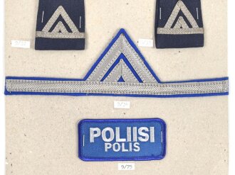 Finnland, Sammlung Rangabzeichen der Polizei, auf Karton getackert