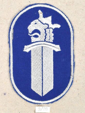 Finnland, Sammlung Kragenabzeichen und Ärmelabzeichen der Polizei, auf Karton getackert