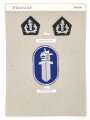 Finnland, Sammlung Kragenabzeichen und Ärmelabzeichen der Polizei, auf Karton getackert