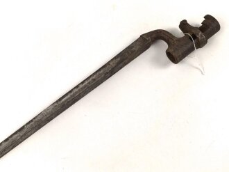 Großbritannien, Tüllenbajonett Modell 1876 vermutlich für Martini Henry  Gesamtlänge 62,5 cm, 3-Kantklinge, Tüllendurchmesser 16mm, ungereinigt