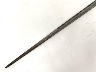 Großbritannien, Tüllenbajonett Modell 1876 vermutlich für Martini Henry  Gesamtlänge 62,5 cm, 3-Kantklinge, Tüllendurchmesser 16mm, ungereinigt