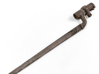 Großbritannien, Tüllenbajonett Modell 1876 vermutlich für Martini Henry  Gesamtlänge 62,5 cm, 3-Kantklinge, Tüllendurchmesser 16mm, ungereinigt