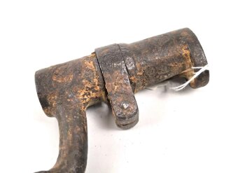 Bayern, Tüllenbajonett Podewils, Dreikantklinge Modell 1858 für Gewehr Podewils , Linder Braunmühl  , ungereinigt, Länge 60,5 cm, Tülleninnendurchmesser ca 20mm,