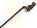 Bayern, Tüllenbajonett Podewils, Dreikantklinge Modell 1858 für Gewehr Podewils , Linder Braunmühl  , ungereinigt, Länge 60,5 cm, Tülleninnendurchmesser ca 20mm,