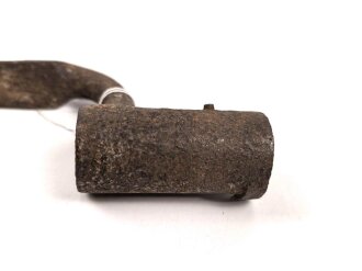 Preussen, Tüllenbajonett ,  Modell 1841,  Dreikantklinge ,Länge 55,2 cm, Tüllendurchmesser 21 mm, Tüllenlänge 54 mm, Sperring fehlt, ungereinigt
