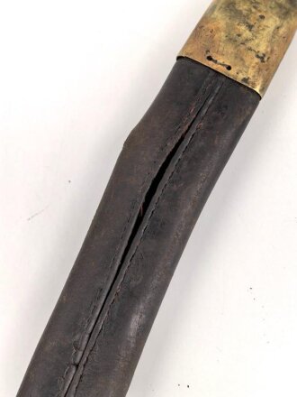 Bayern, Seitengewehr für Werder Gewehr Modell 1869, erleichtertes Modell, Scheidenbleche beschädigt, Naht des Scheidenleder offen, Leder weich, diverse Markierungen auf den Metallteilen, Herstellersteller W&ST (?), schlecht lesbar