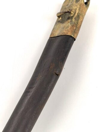 Bayern, Seitengewehr für Werder Gewehr Modell 1869, erleichtertes Modell, Scheidenbleche beschädigt, Naht des Scheidenleder offen, Leder weich, diverse Markierungen auf den Metallteilen, Herstellersteller W&ST (?), schlecht lesbar